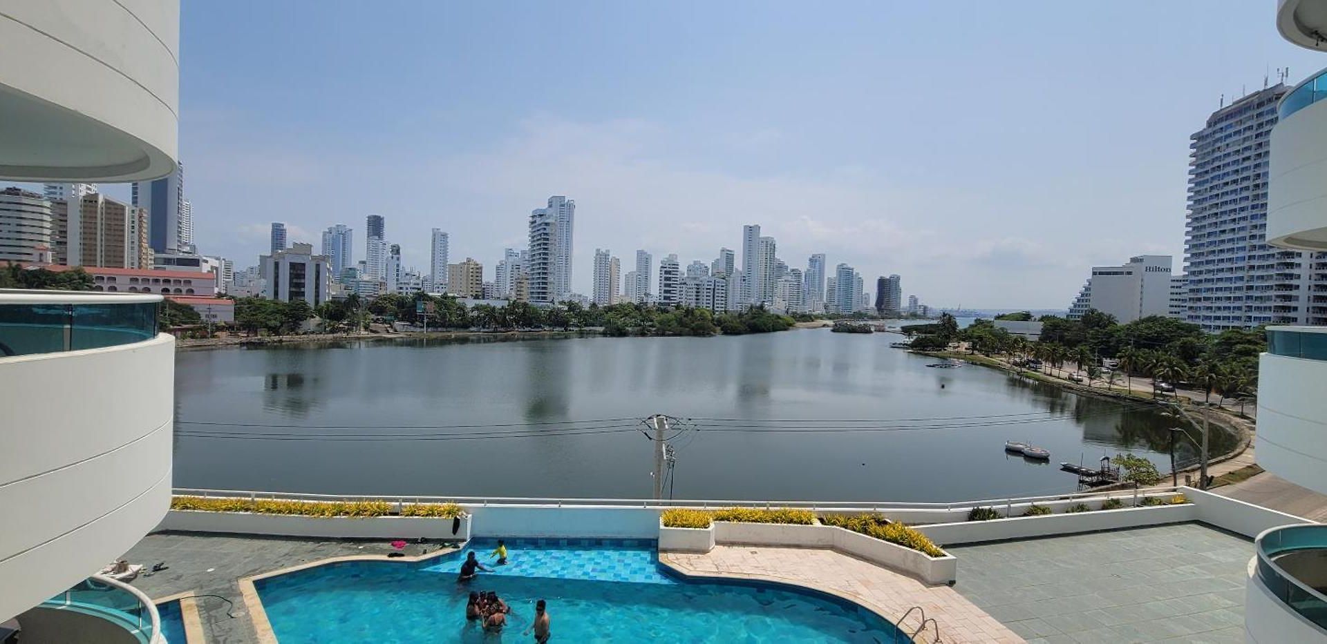 Live - Torres Del Cartagena